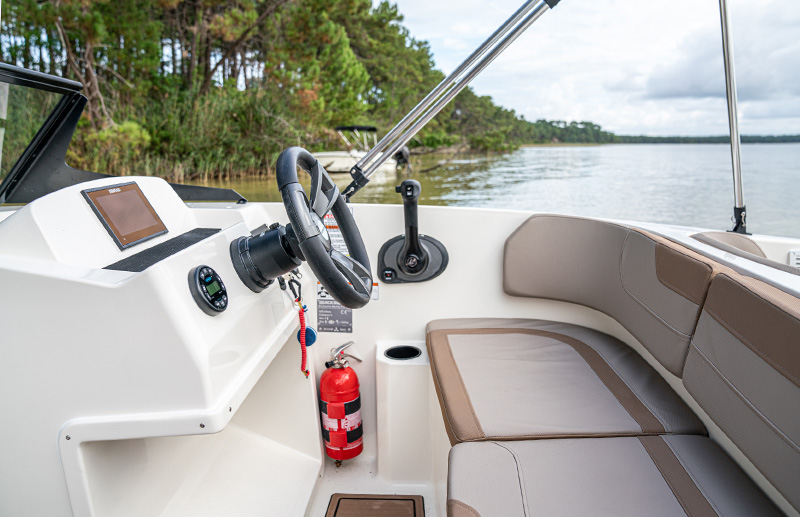 quicksilver-525-axess-vir-boat-rental booking rent summer 2025